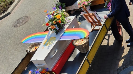 Ouders beschrijven de uitvaart van hun kind: 'Zwaar maar toch ook licht'