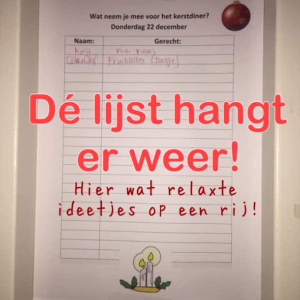 De intekenlijst op de deur van school.