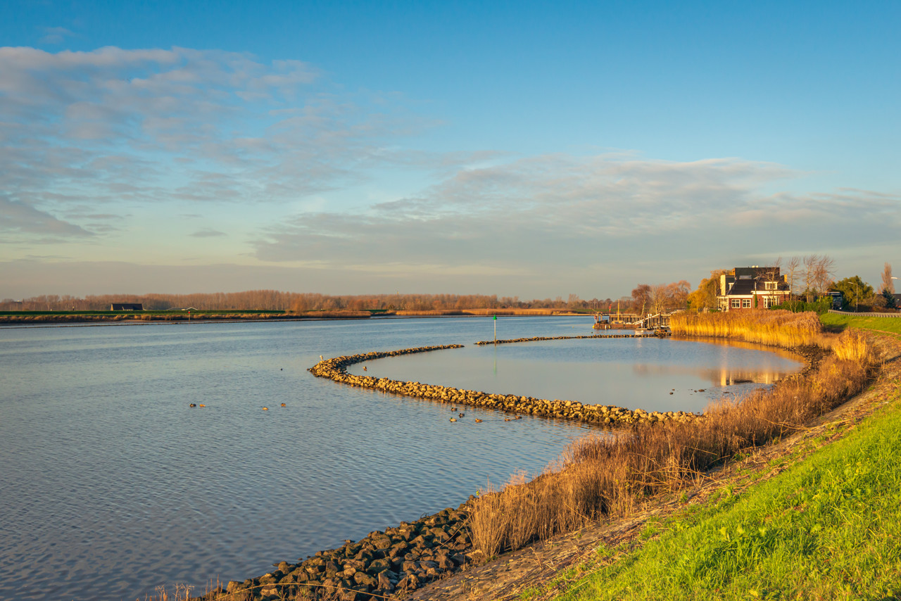Bijna overal stralend zonnig vanmiddag, morgen grijze dag