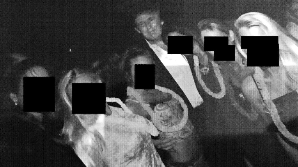 De Amerikaanse president Donald Trump met een aantal onherkenbaar gemaakte vrouwen.