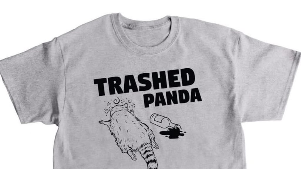 Het T-shirt dat bij de gemeente is te bestellen.