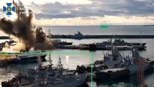 Oekraïne: Russische onderzeeër vernietigd in haven Zwarte Zee, Moskou ontkent schade