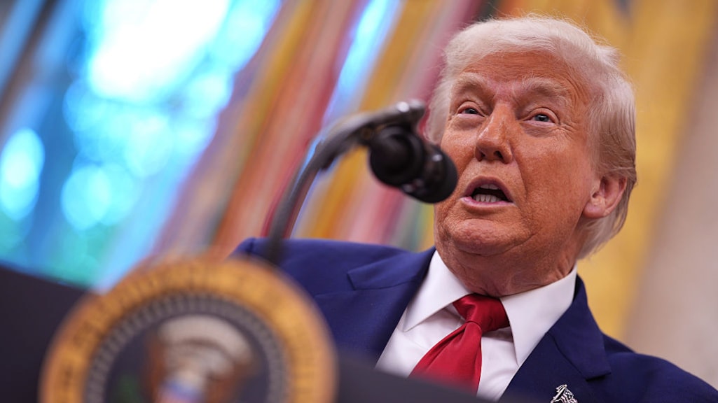 Trump wil 10 miljard van BBC om misleidende montage toespraak Capitoolbestorming