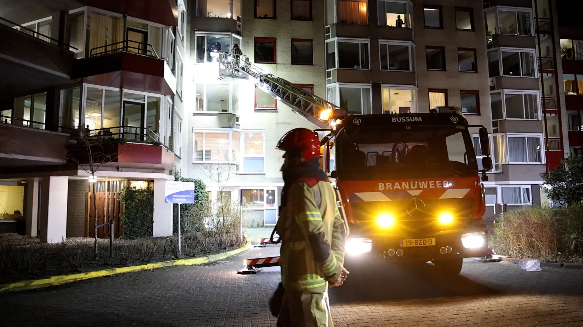 Twee doden bij grote brand in verzorgingscentrum in Bussum