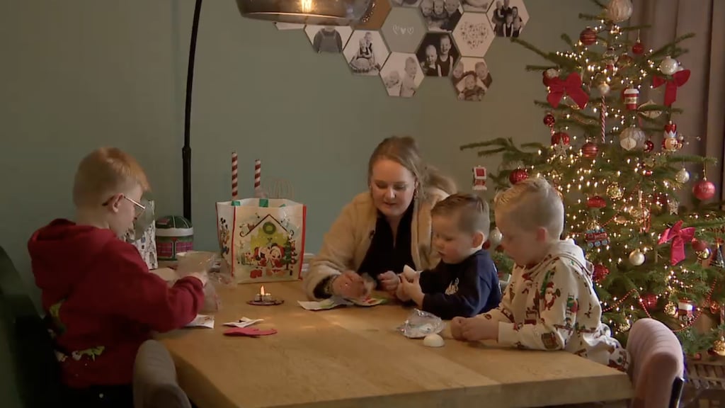 Voor gezinnen piekt de kerststress: 'Je loopt als ouder op je tandvlees'