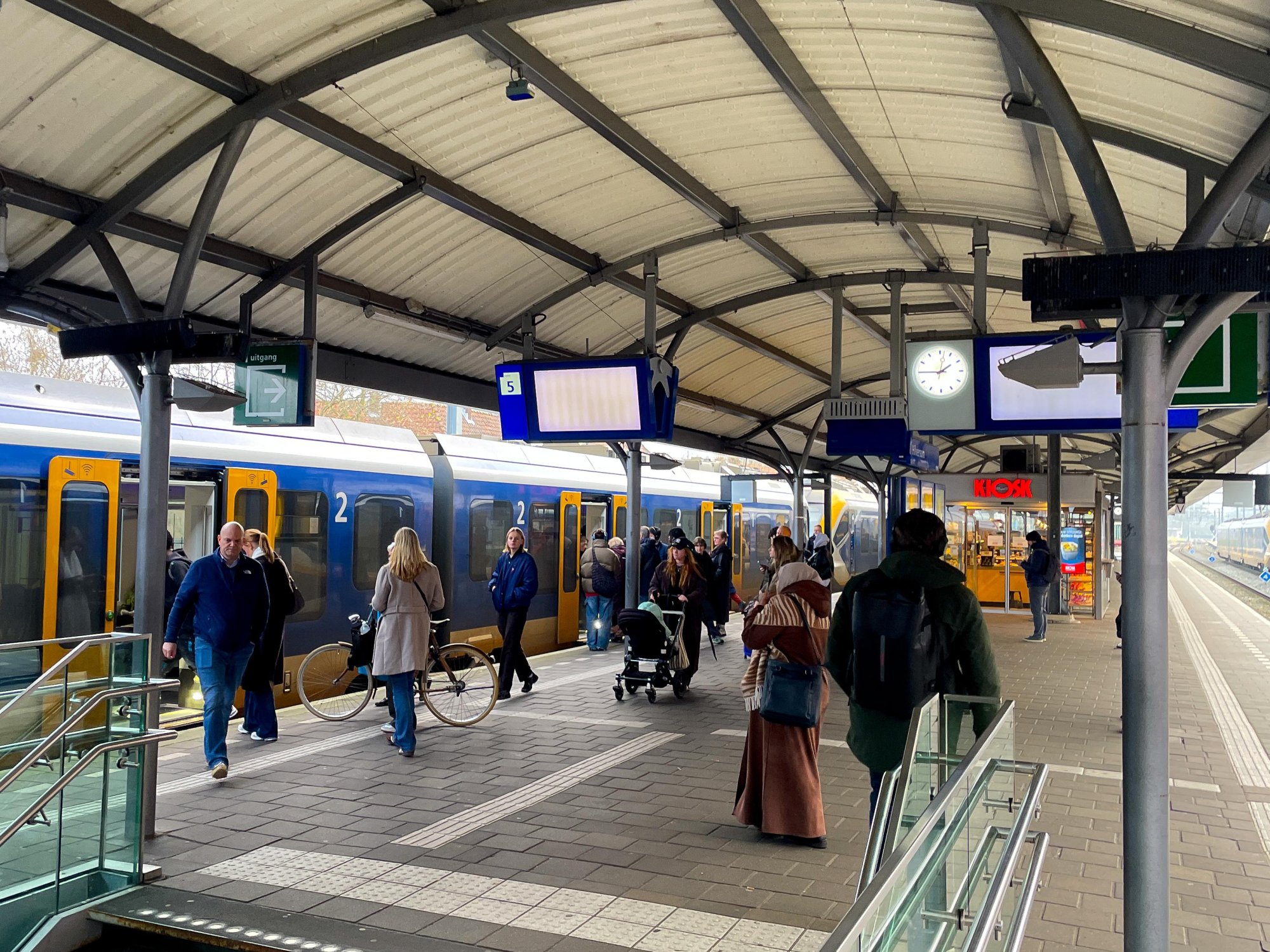 Borden NS tonen weer reisinformatie na landelijke storing