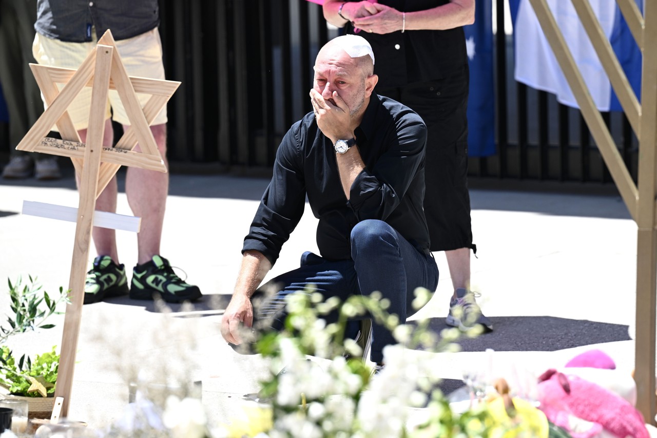 Australische premier kondigt wetten aan voor vervolging na haatzaaien