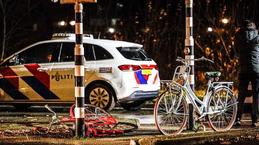 Vrouw (18) overleden na ongeluk in Amersfoort, automobilist rijdt door