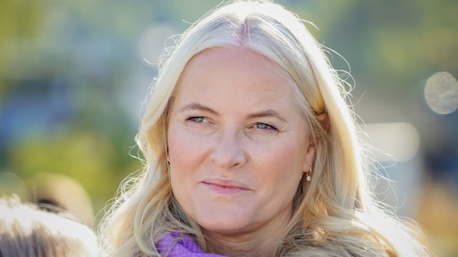 Noorse kroonprinses Mette-Marit moet longtransplantatie ondergaan: 'Gedachte eraan is zwaar'