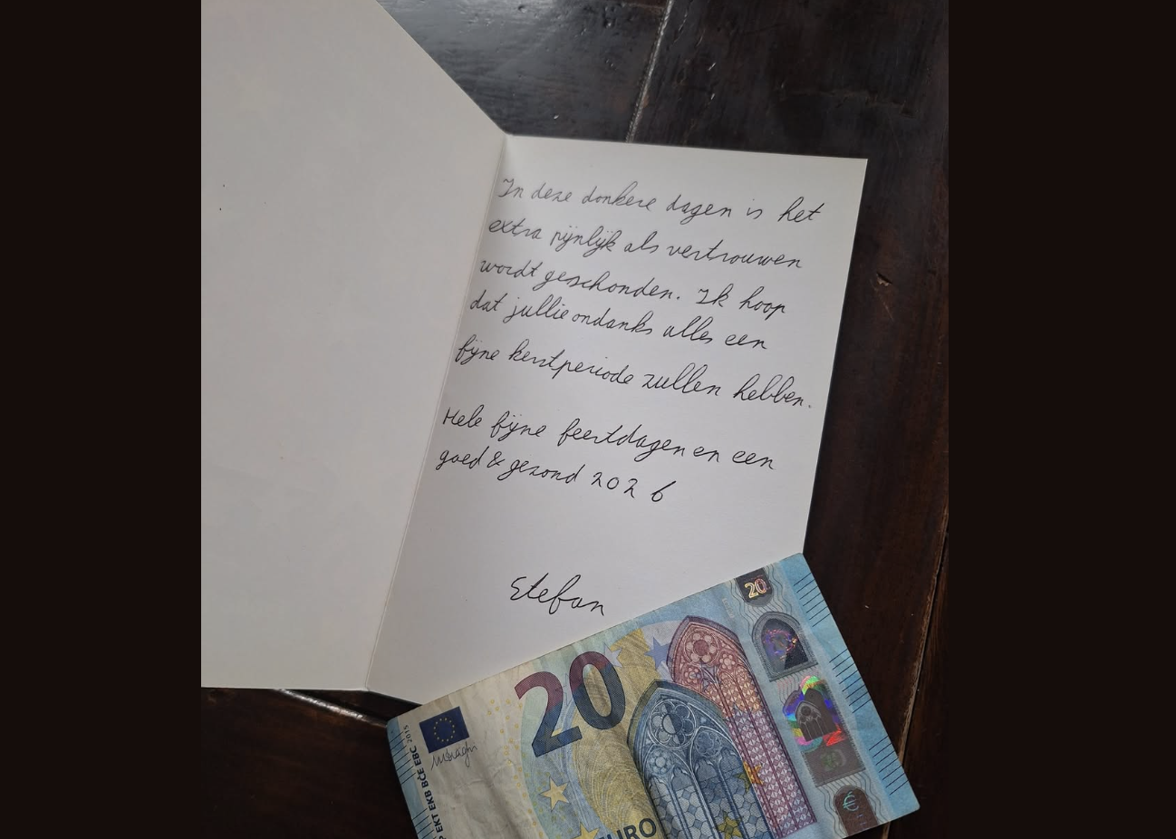 Een van de vele lieve kaarten die Ellis ontving.