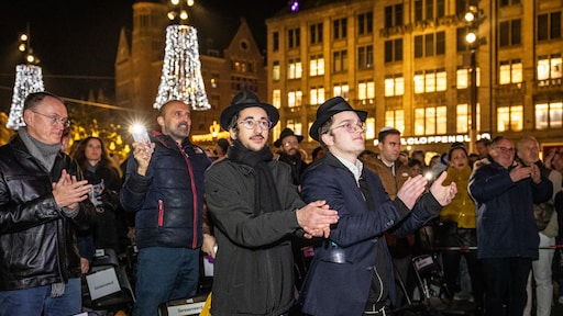 Extra beveiliging bij chanoekaviering in Amsterdam na aanslag Sydney