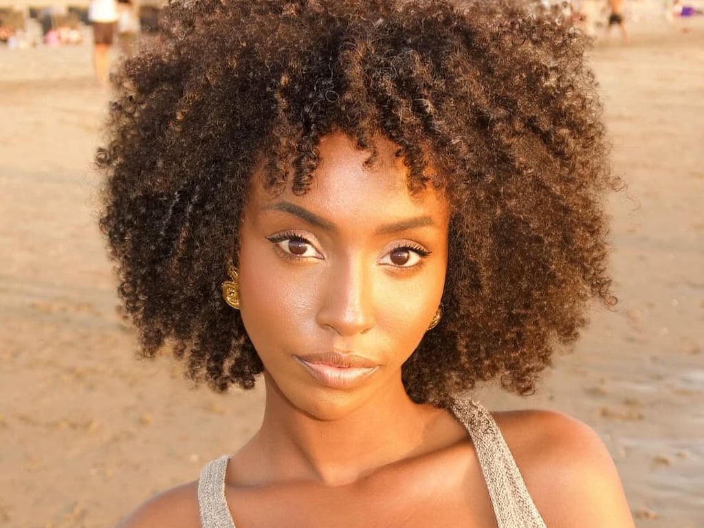 Realityster Imen Dirie kon maandenlang nauwelijks eten tijdens zwangerschap: 'Sindsdien geniet ik er veel meer van'
