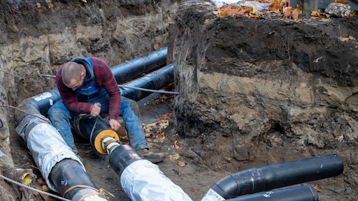 Vier warmteleveranciers boekten te hoge winsten in 2024, toezichthouder ACM doet onderzoek