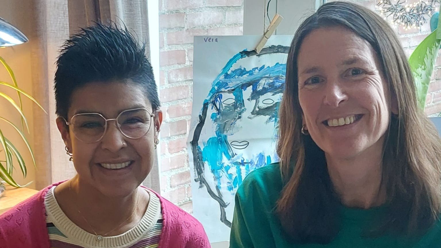 Josette zag dat Monieks vader door het ijs zakte en overleed, jaren later ontmoetten ze elkaar