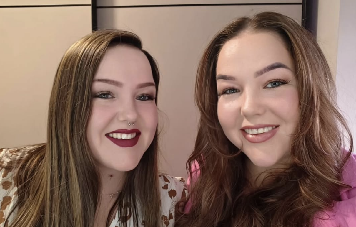 Tweelingzussen Mathilde en Gerda Keuter uit URK! ondergaan maagverkleining: 'Wil het niet verbergen'