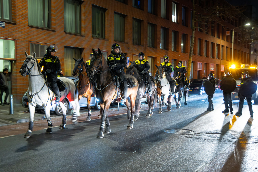 Onrust in Nederlandse steden na afloop Afrika Cup, politie verricht meerdere arrestaties