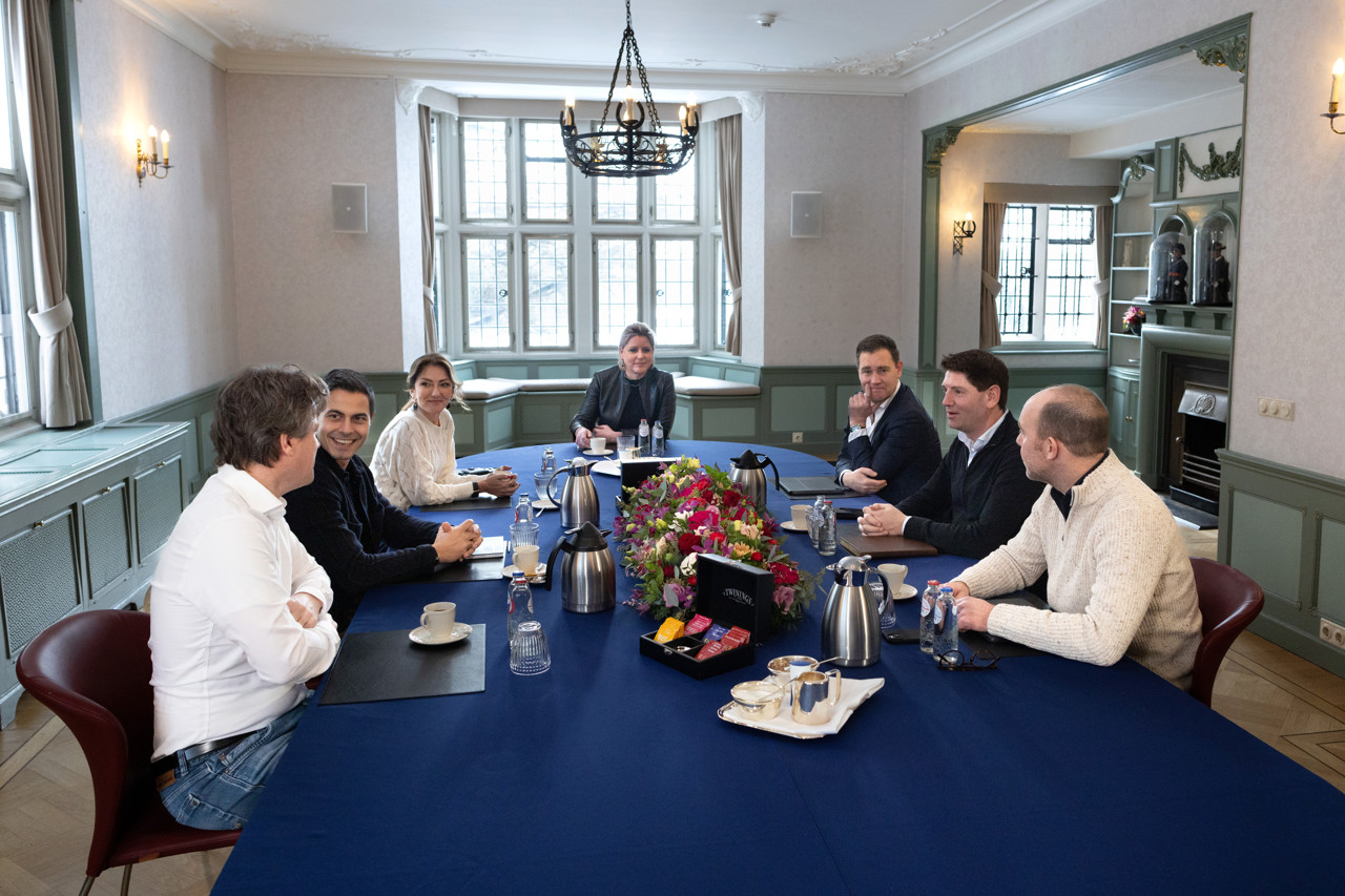 Nog geen grote knopen doorgehakt in formatie, volgende week druk op ketel