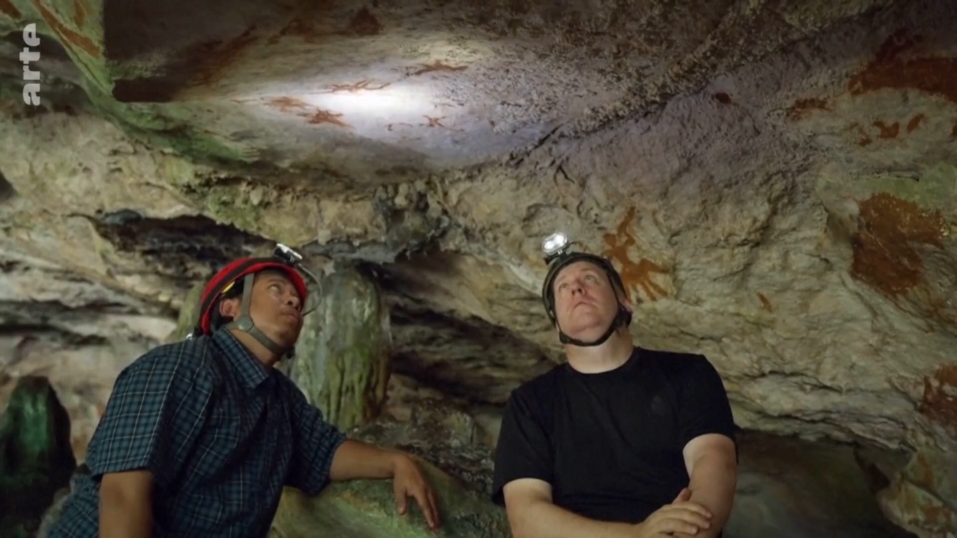 Handafdruk in Indonesische grot met 67.800 jaar 'oudste rotstekening ooit'