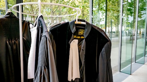 Loonkloof bij rechters en officieren: VVD, D66 en CDA willen compensatie