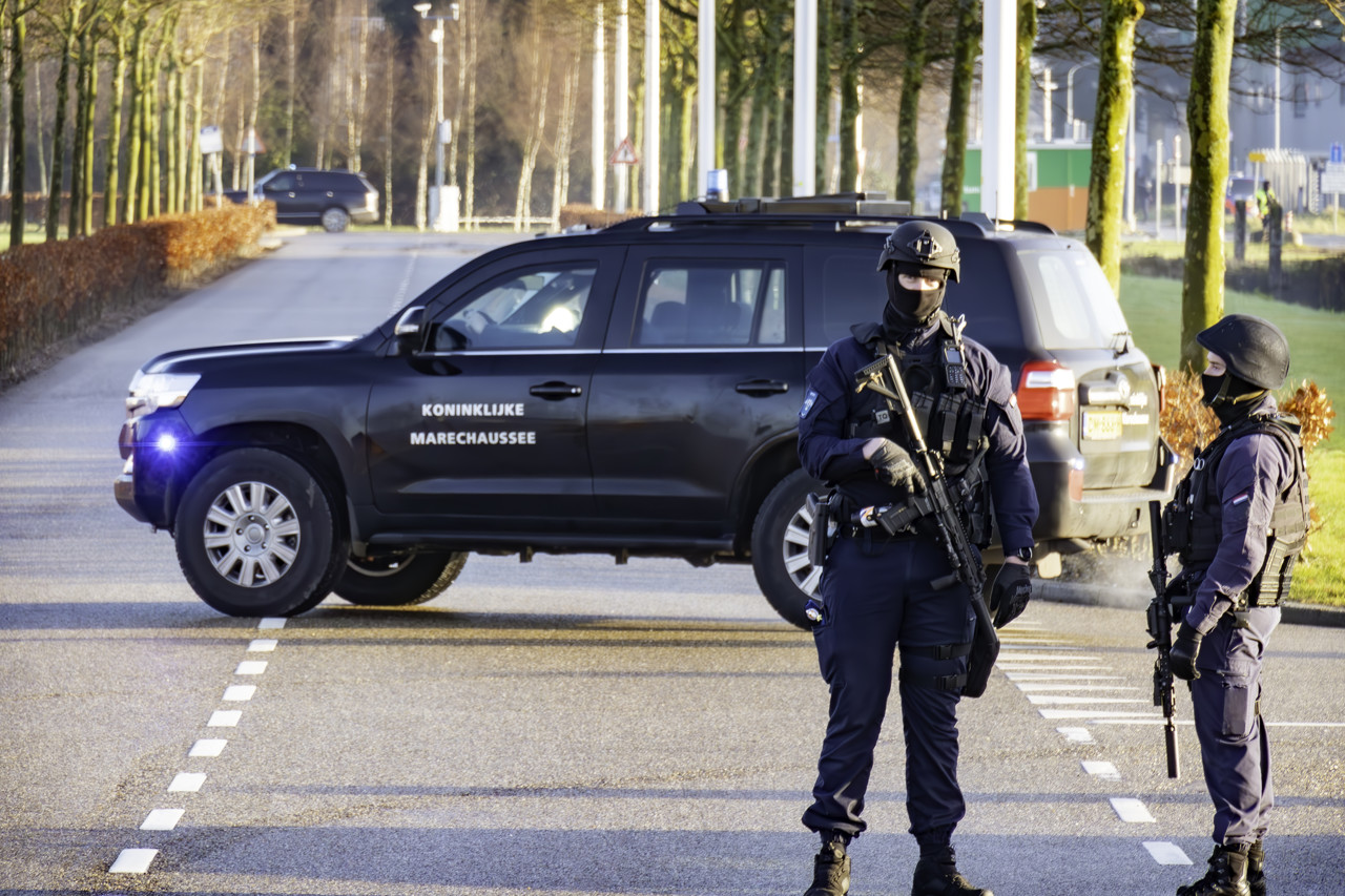 In vier jaar tijd is van 90 mensen het Nederlanderschap afgenomen