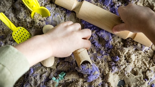 Tweede Kamer eist dat speelzand direct uit de schappen wordt gehaald