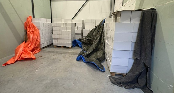 Ruim 13 miljoen illegale sigaretten in beslag genomen, twee aanhoudingen