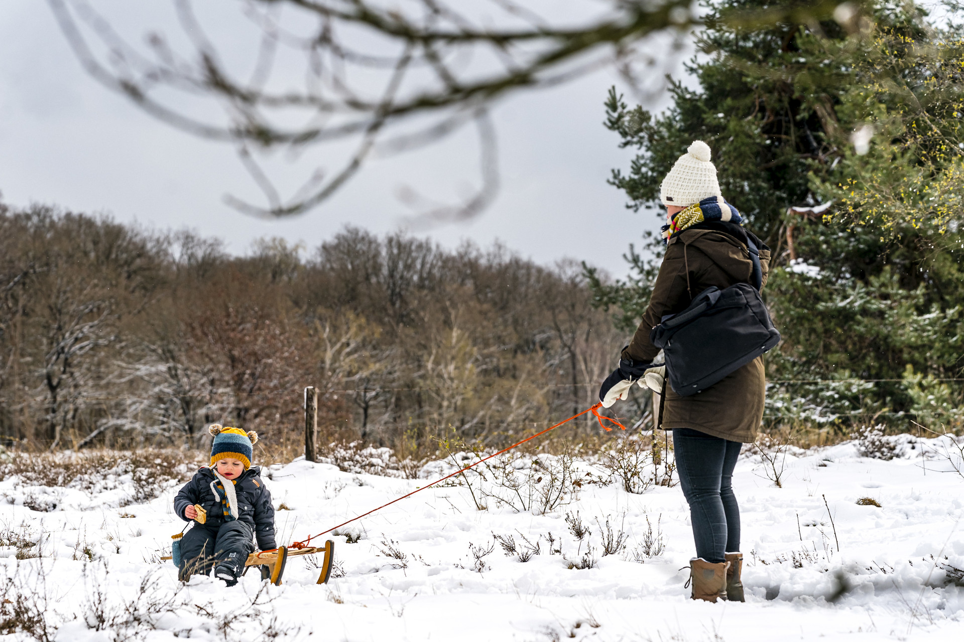 Straks kleurt heel Nederland wit: waarschuwing voor gladheid, vluchten geannuleerd