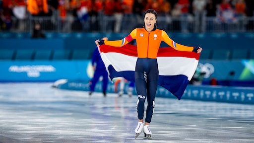 Kijk terug hoe Femke Kok en Jutta Leerdam goud én zilver veroverden
