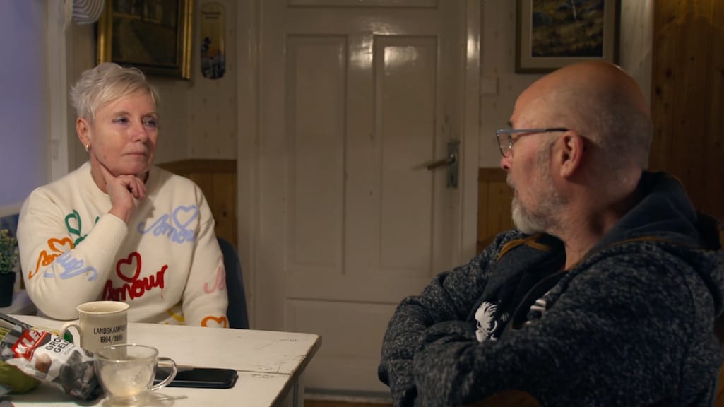 Jeannette slaat de plank mis met kaascadeau voor Robin in WVL