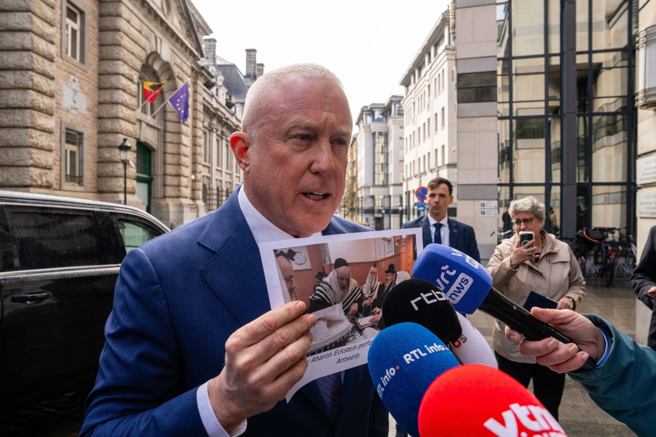 Besnijdenisrel dreigt te escaleren: België niet gediend van bemoeienis VS