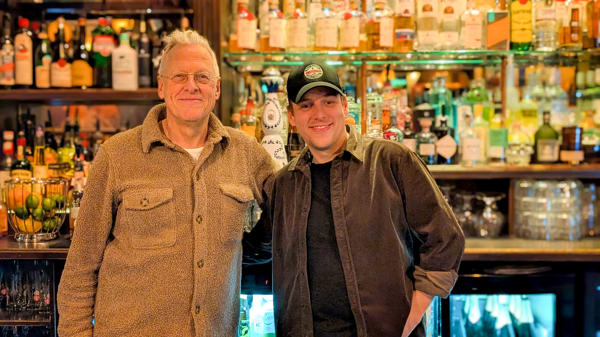 Peter werd verliefd op 'n Noorse, en runt nu Café Amsterdam in Oslo: 'Hollanders vallen in de smaak'