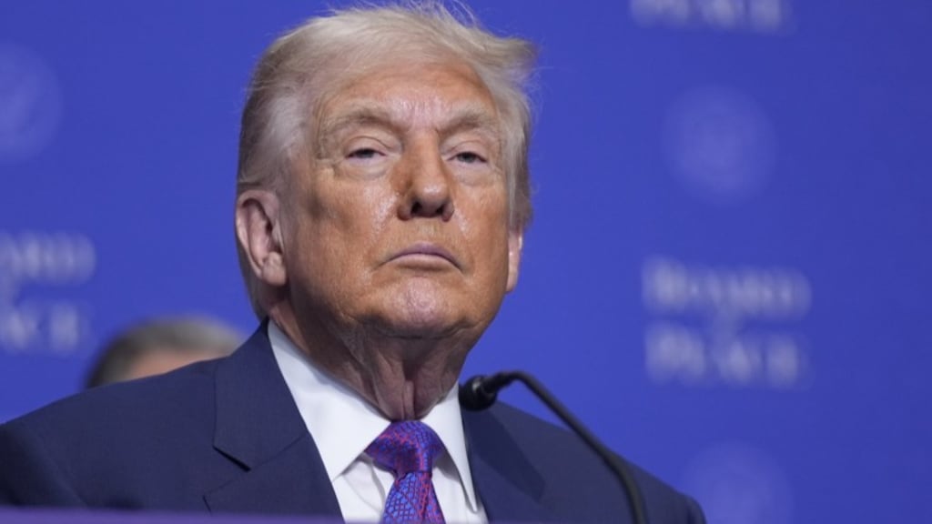 Hof VS kraakt importheffingen, Trump komt met 10 procent extra