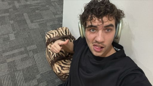 Haico (23) zat om kapot paspoort dagen vast op Aziatisch vliegveld