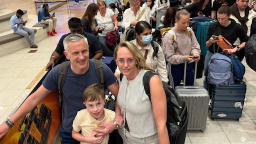 Rosanne en haar gezin gestrand in Dubai: 'Opeens alle vluchten gecanceld'