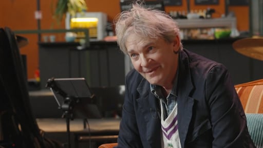 Matthijs van Nieuwkerk 'doodgelukkig' met leven buiten de spotlights