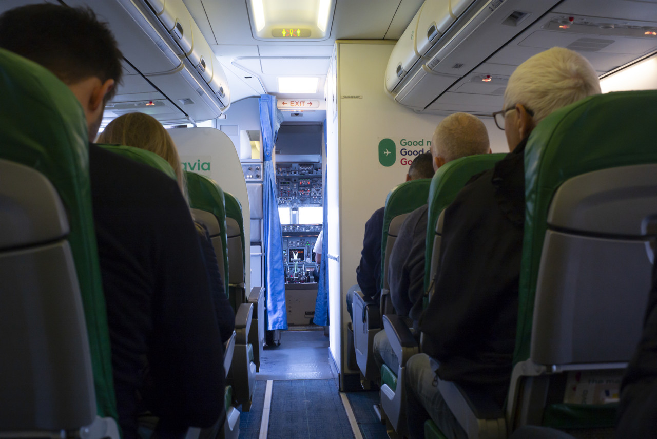 Opmerkelijk incident Transavia: vrouw en kind in cockpit op overboekte vlucht