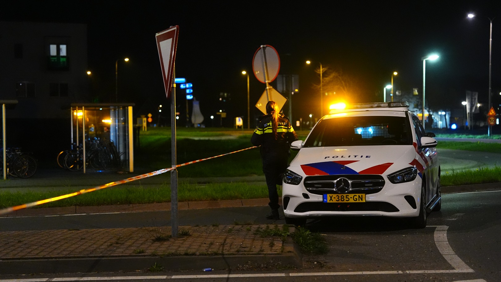 Neergeschoten Iraniër werkt bij de politie en is ernstig gewond: 'Een grote klap'