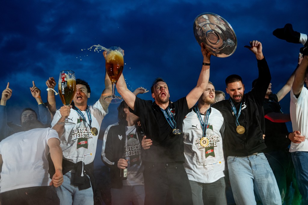 Duitse handbaltrofee toch niet gestolen en omgesmolten, duikt op in kelder