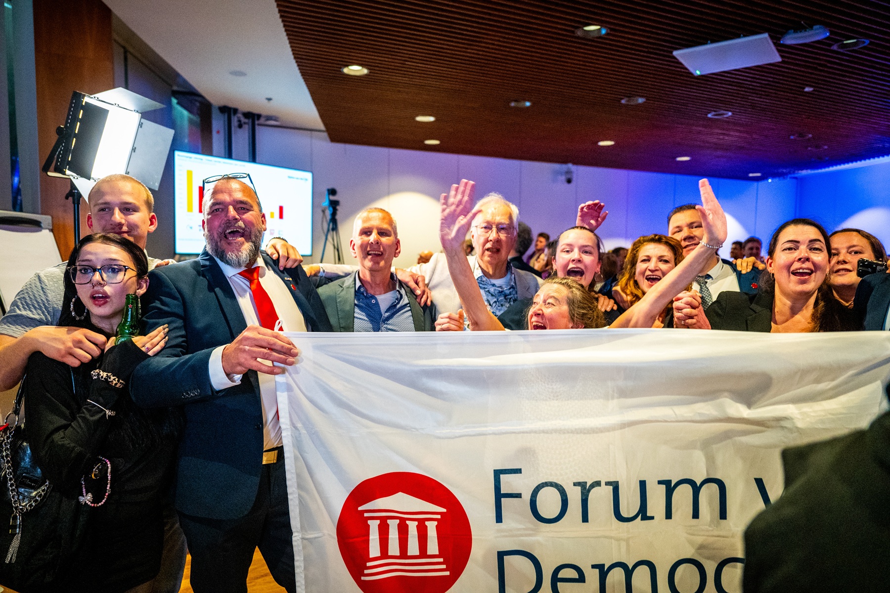 Voorkeursstemmen splijten Forumfracties, meerdere raadsleden stappen op