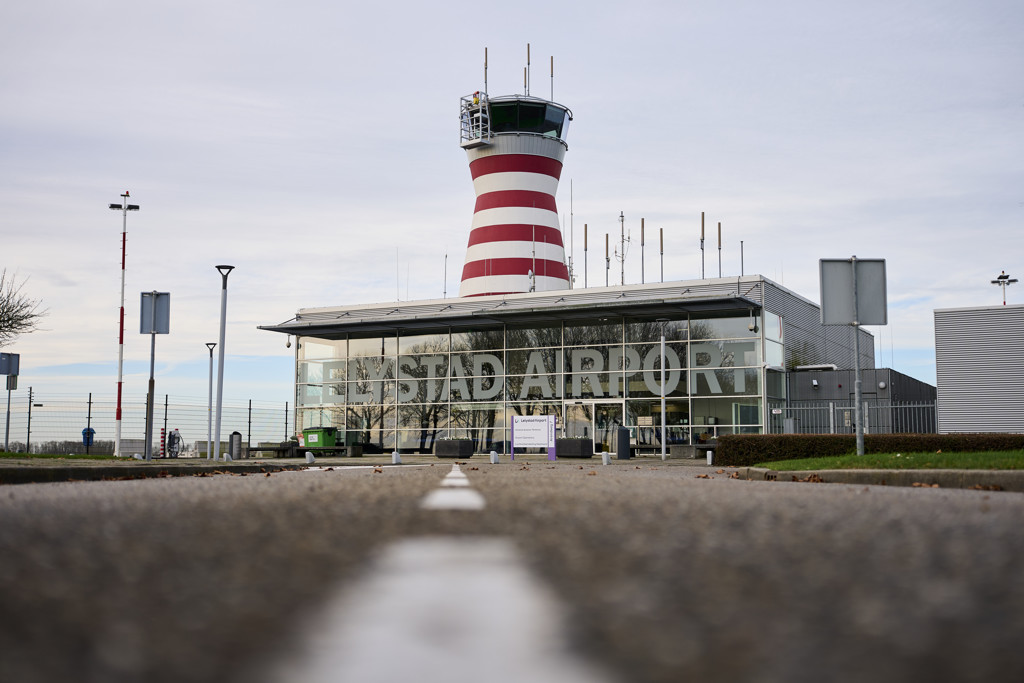 Naar de costa's vanaf vliegveld Lelystad gaat nog wel tien jaar duren