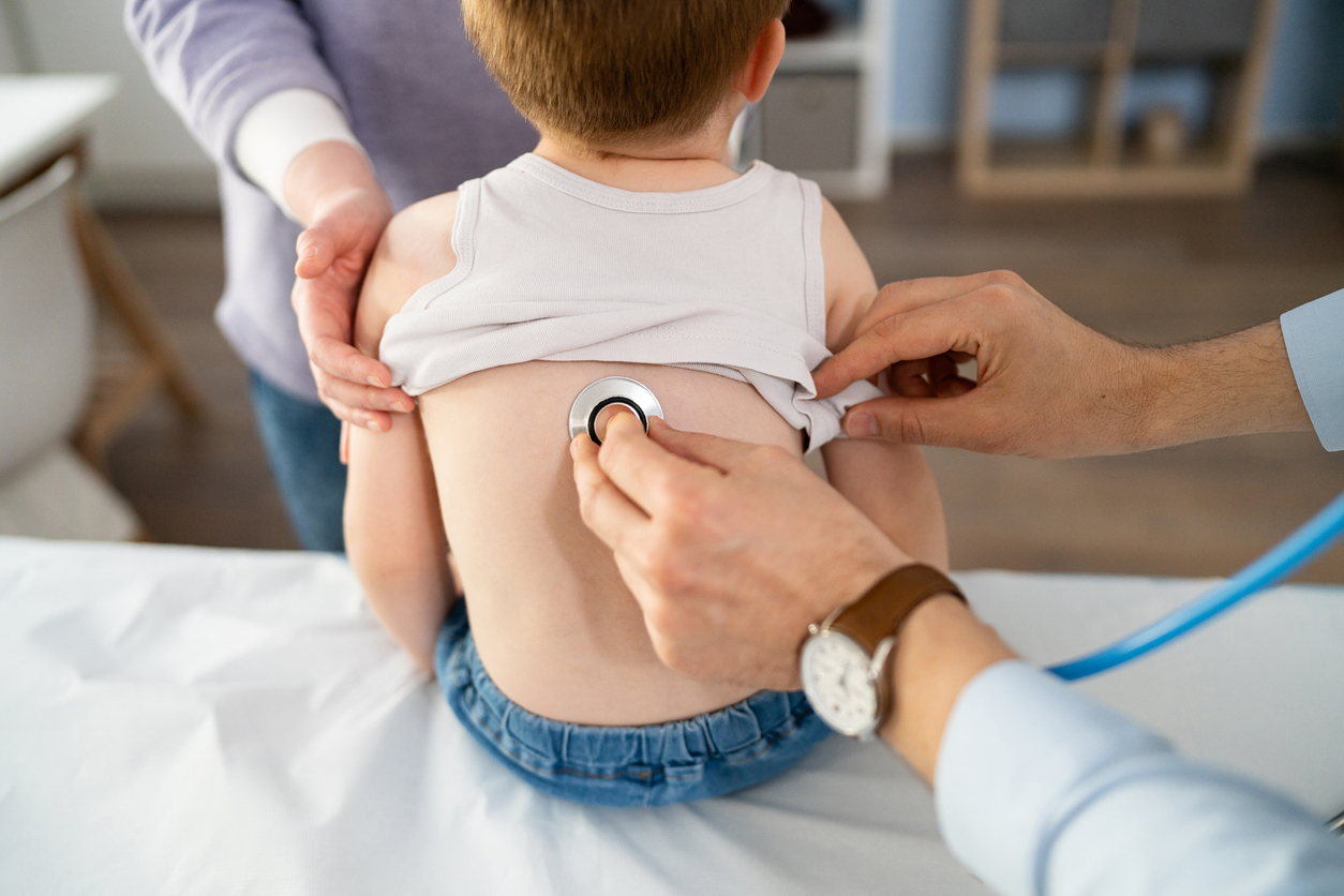 Grootste uitbraak sinds 2012: 1 op de 3 kinderen na corona besmet met kinkhoest