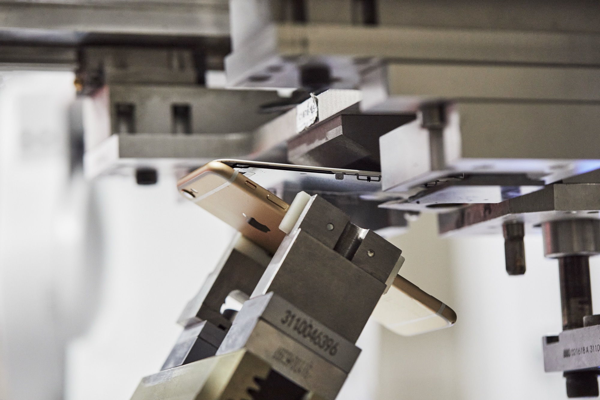 Jarig Apple wil binnen vier jaar 'CO2-neutraal' zijn, maar kan dat wel?