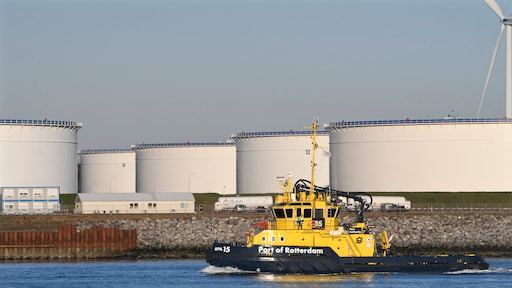 Ambtenaren: geen acuut brandstoftekort, wel somber beeld economie