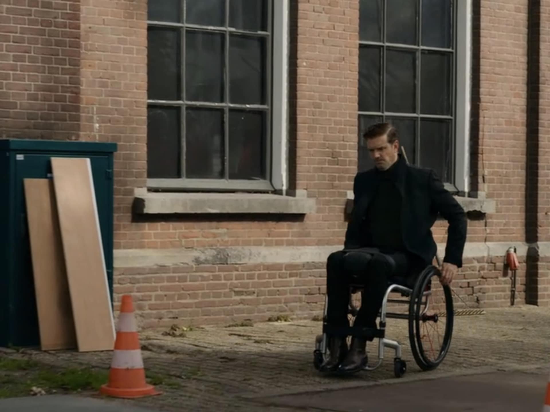 Kan verlamde Stefano Sanders weer staan? Maandtrailer van GTST laat fans speculeren