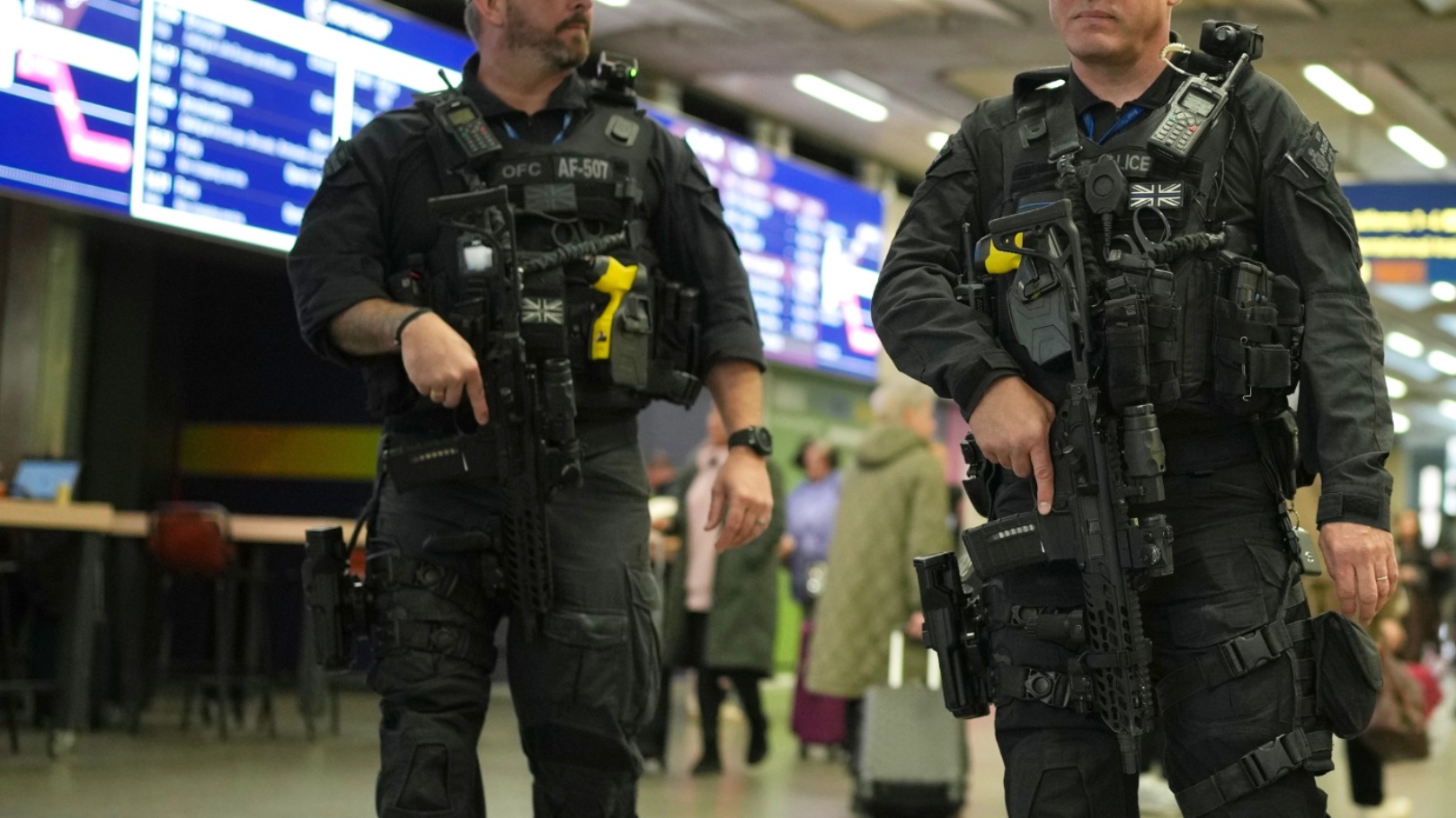 Agenten laten tas met zware wapens slingeren bij huis van burgemeester Londen