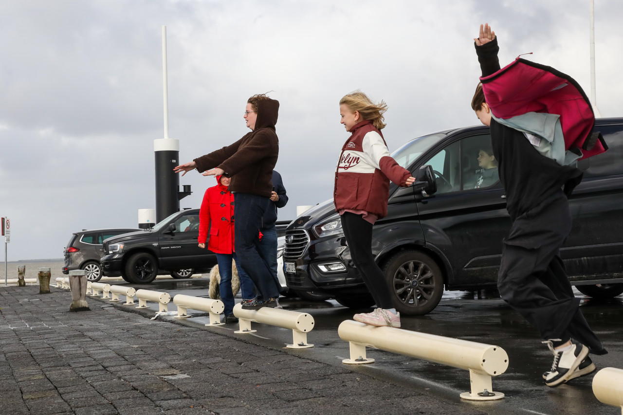 Vannacht code geel om zware windstoten in noordwest-Nederland