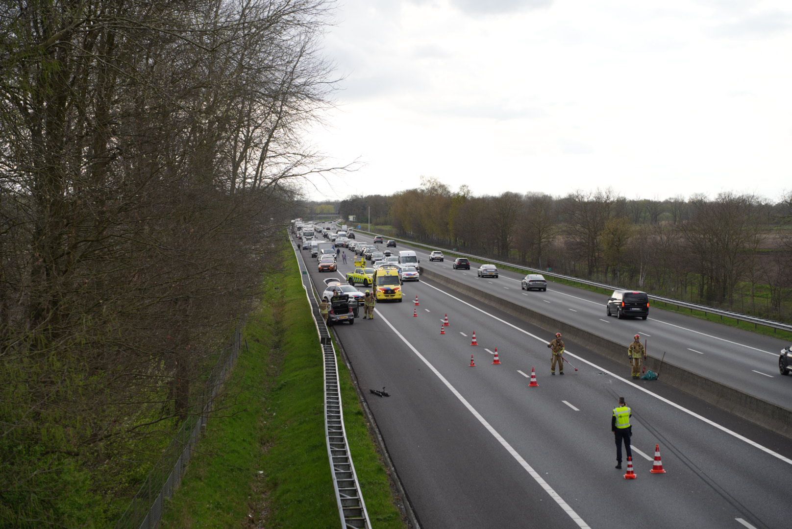 Vijf auto's betrokken bij ongeluk door spookrijder bij Venlo