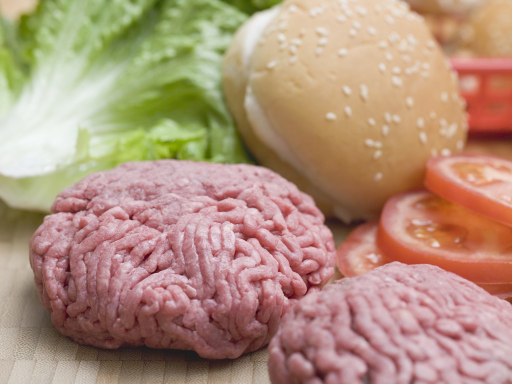 Supermarkten voegen stilletjes plantaardige ingrediënten toe aan vlees