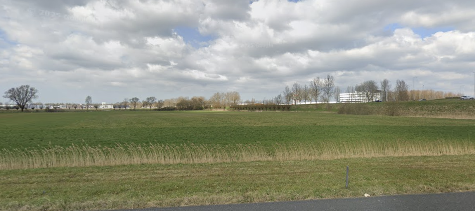 Sportvliegtuigje crasht naast A58 tussen Ritthem en Middelburg