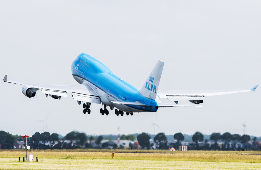 KLM-toestel terug naar Schiphol na botsing met reiger: 'Triest voor de vogel'